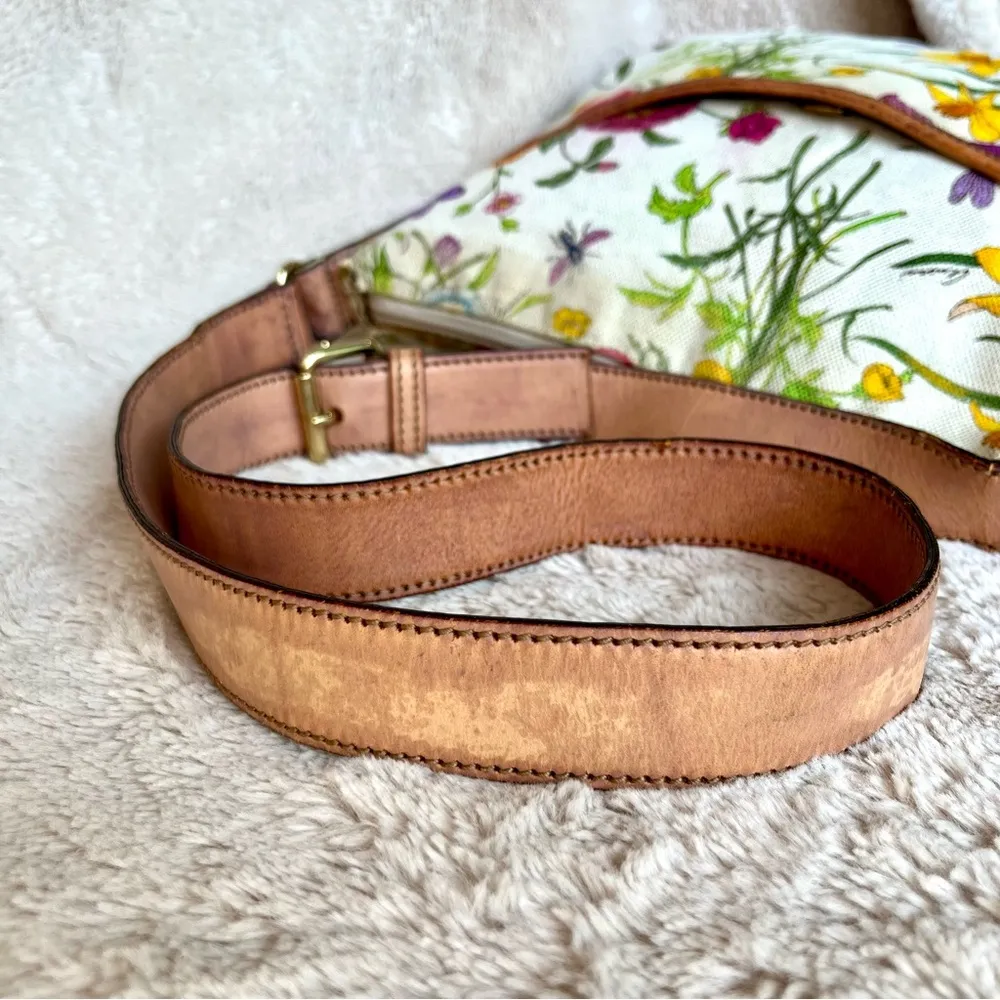 Gucci Flora Perforated Cream Crossbody Messenger Bag - Image 9