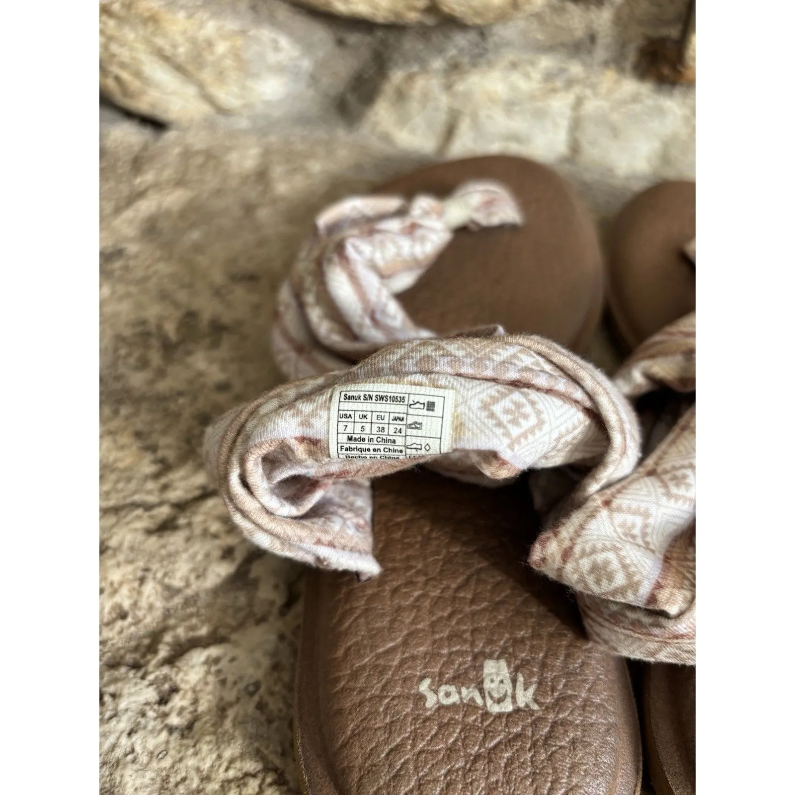 Lot of 3 SANUK Beige Aztec, SANUK Faux Suede, MINNETONKA Faux Suede Fringe Sz 7 - Image 9