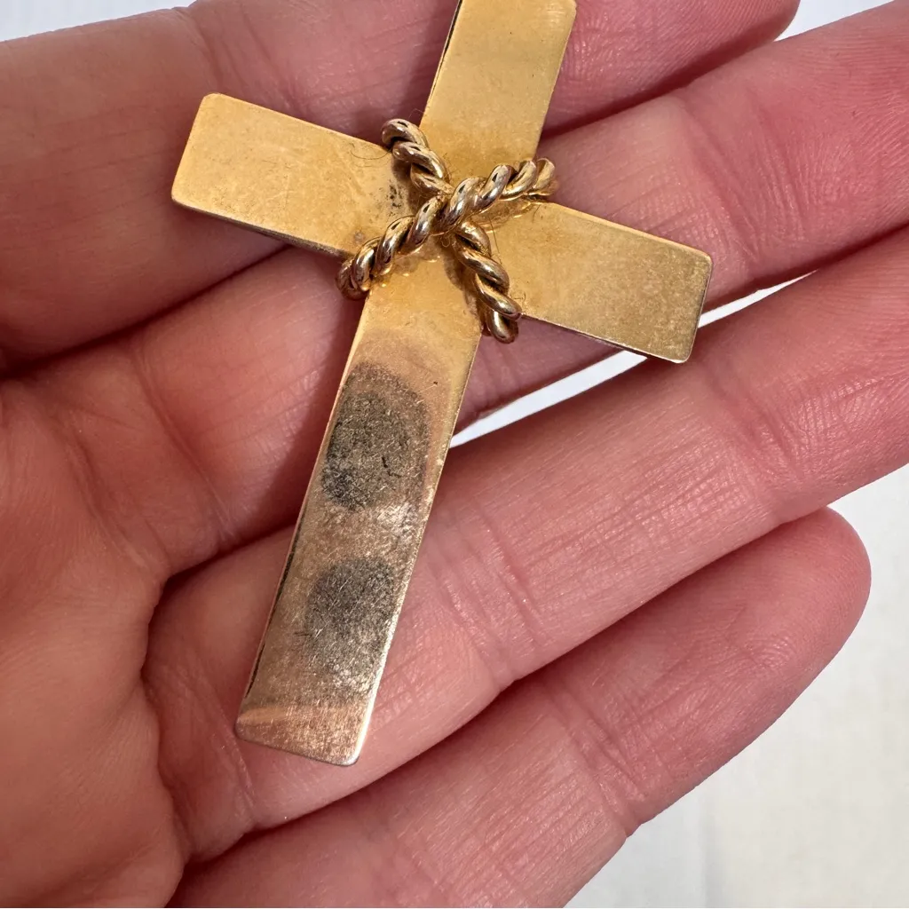 Vintage Gold Tone Cross Pendant Necklace Womens Jewelry - Image 4