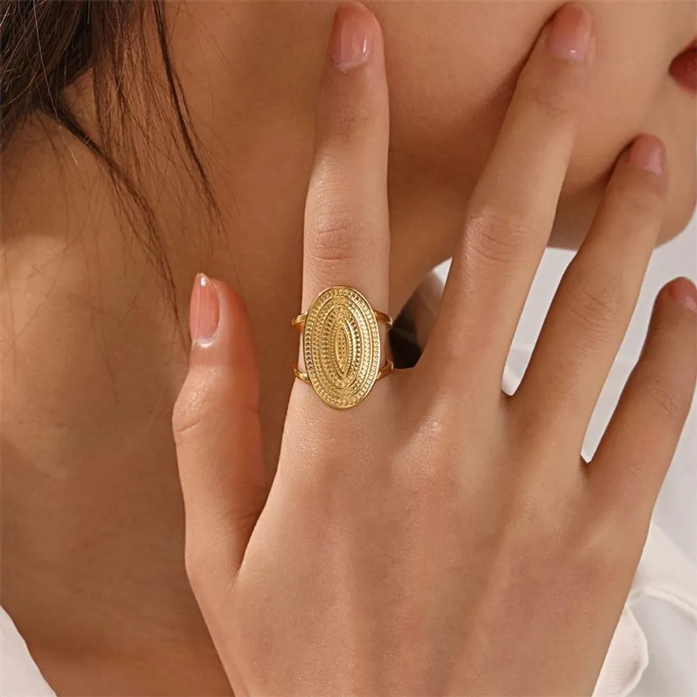 NEW Large Womens 18k Gold-Plated‎ Oval Engraved Adjustable Statement Ring - Image 2