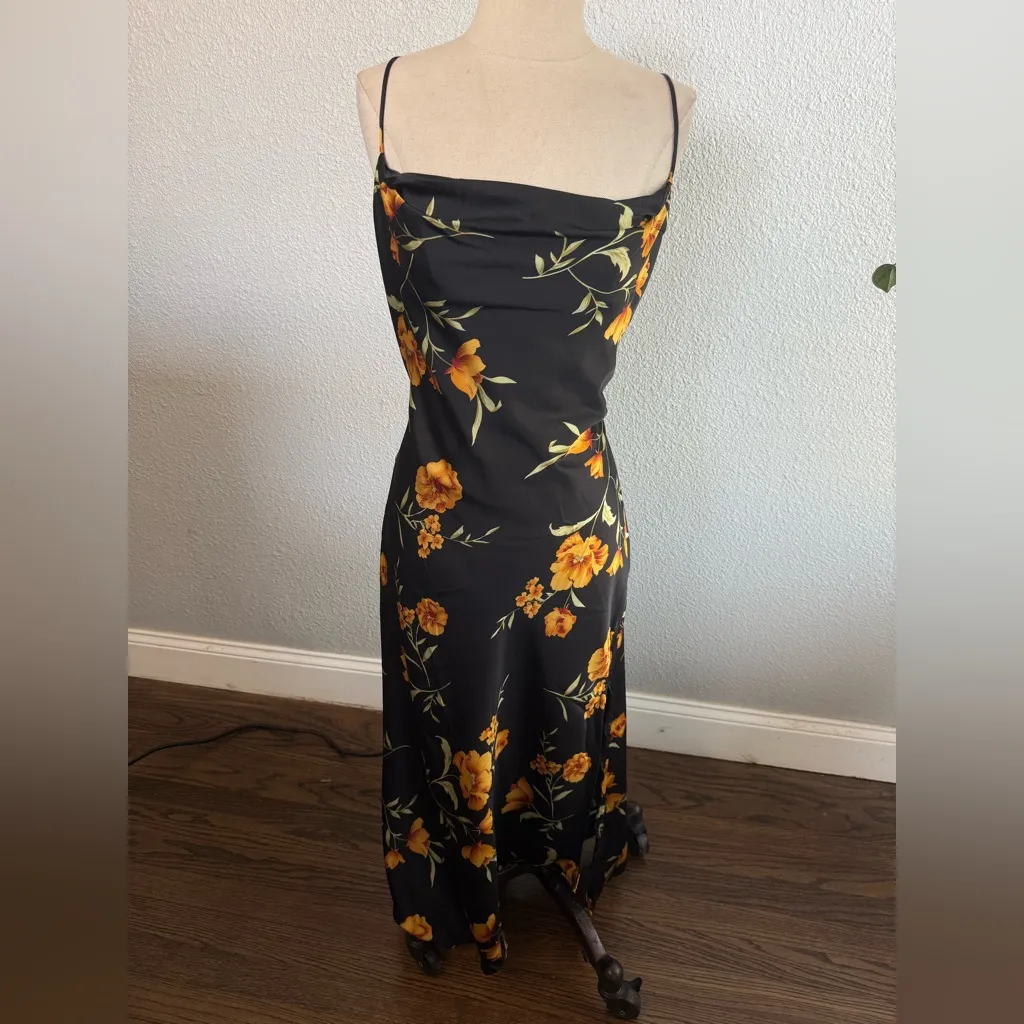 Revolve ASTR The Label Gaia Midi Dress Black & Gold Floral Size Medium - Image 4