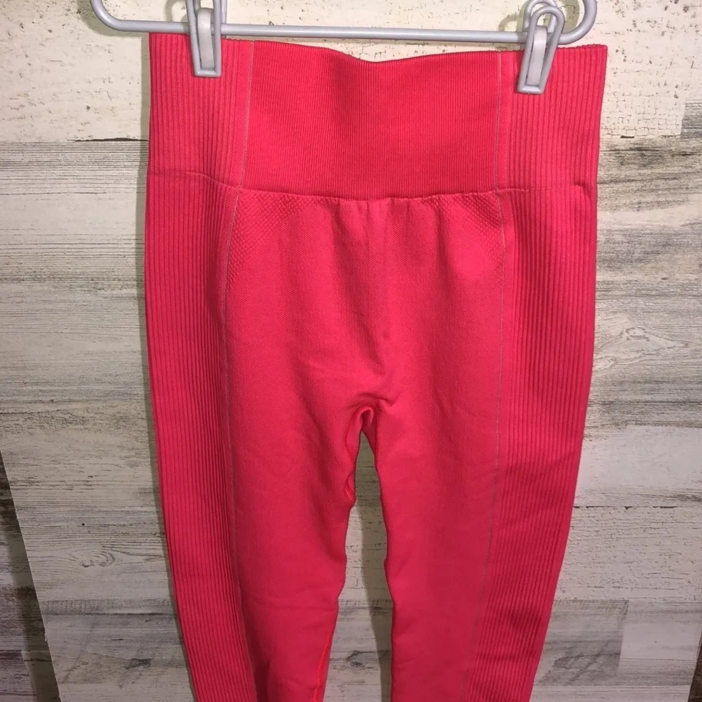 Gym Shark hot pink leggings gym workout pants thicker material athletic wear​​ - Image 2