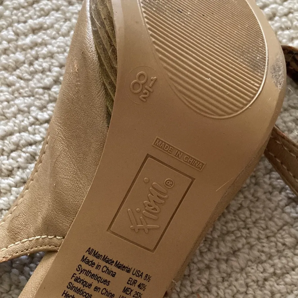 Fioni Nude High Heel Bow Front Platinum 4” Heels Vegan Leather Size 8.5 Like New - Image 10