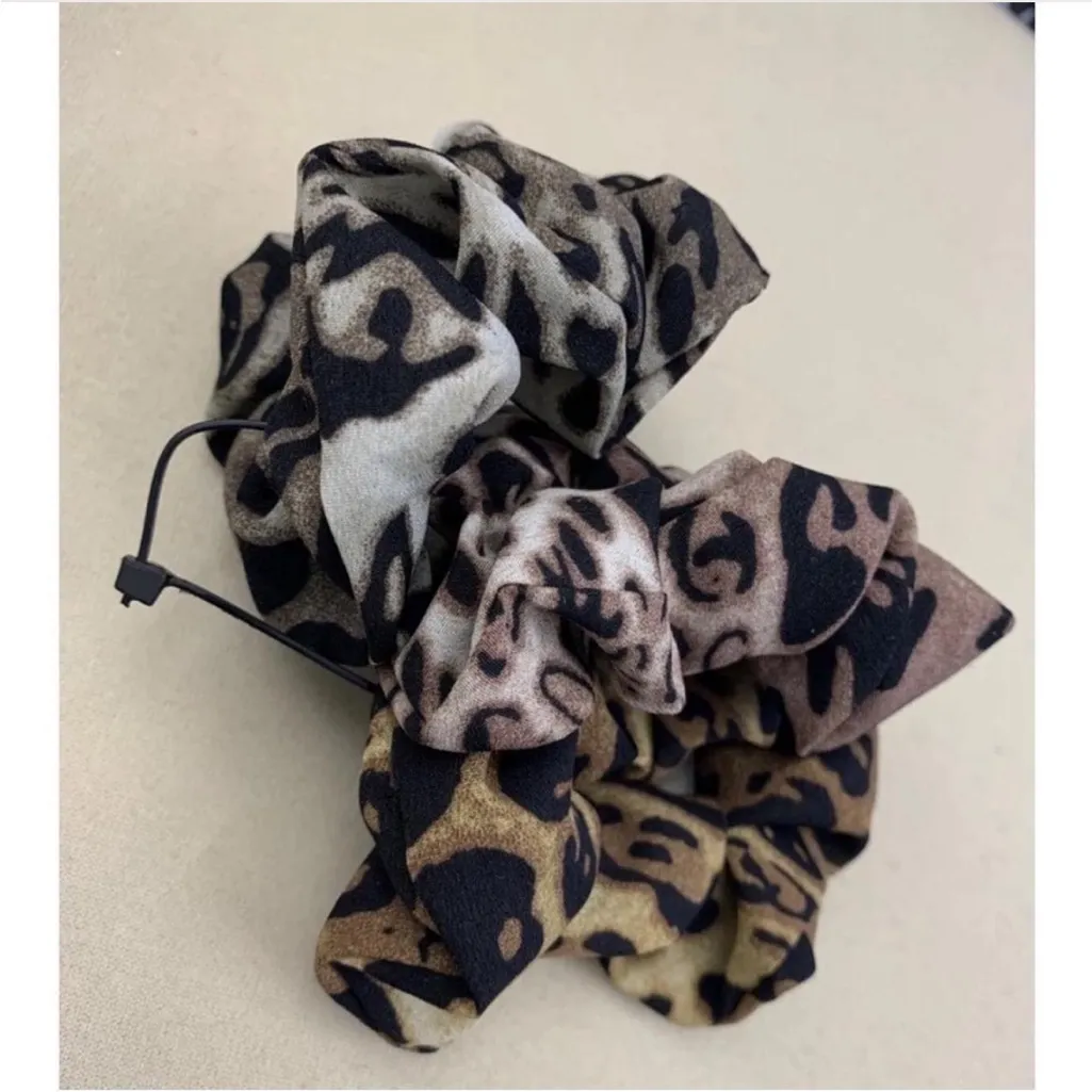NWT nOir Jewelry‎ Ombré Leopard
Scrunchies Brown - Image 3
