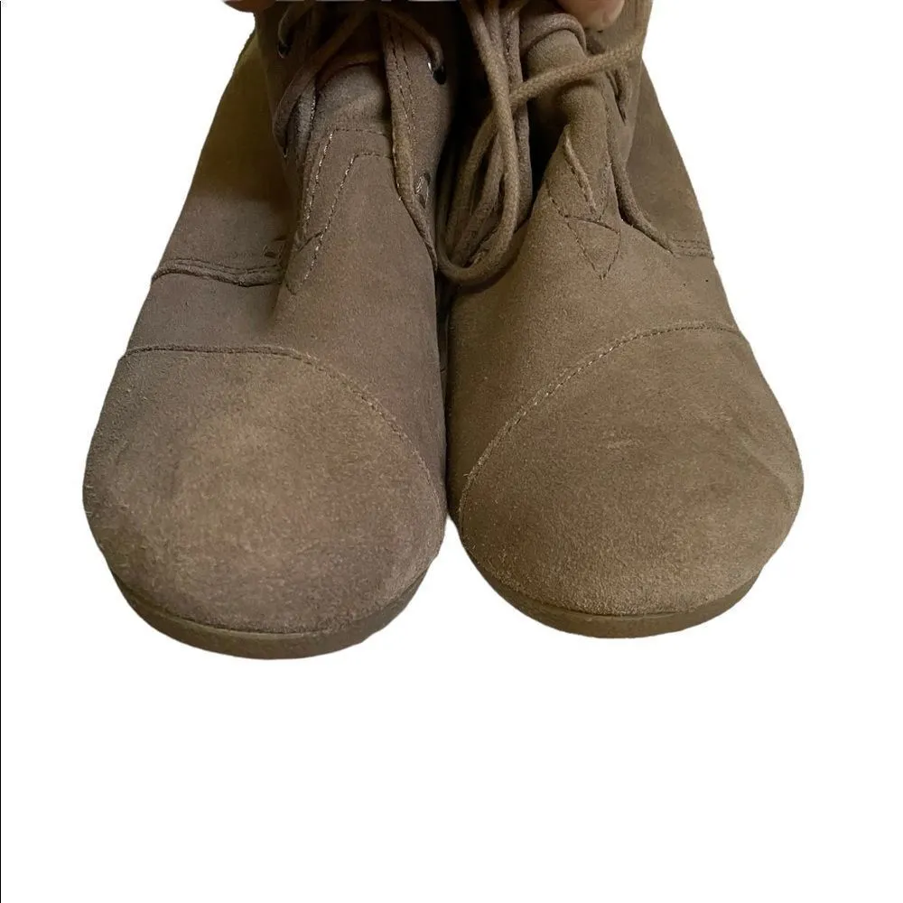 Tom's wedge suede booties size 9 - Image 6