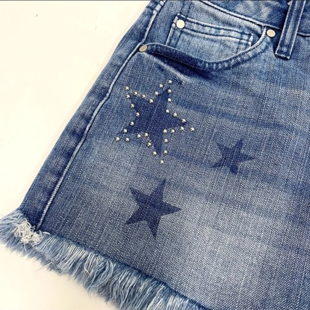 Lord & Taylor Desing Lab High waisted Frayed hem Denim Jean Shorts Beach Size 26 Blue - Image 3