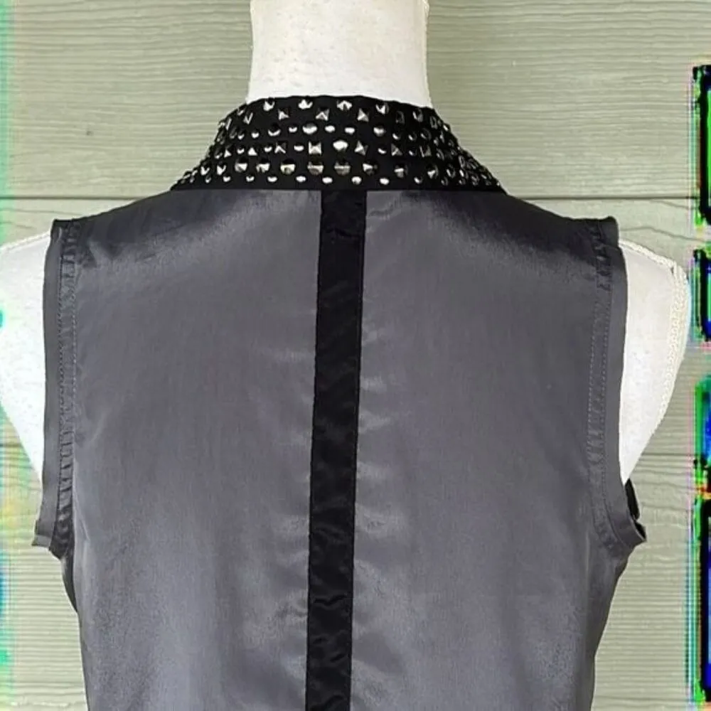 Rock & Republic Sleeveless Button Down Blouse - Image 9