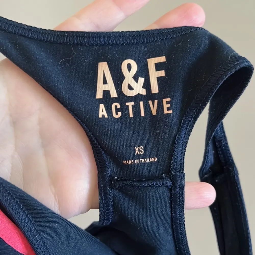 Abercrombie and Fitch Burniut Active Tank | Extra Small - Image 5