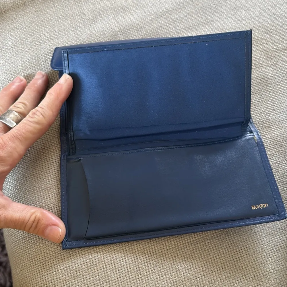 Buxton blue leather wallet with kisslock coin brand new - Image 6