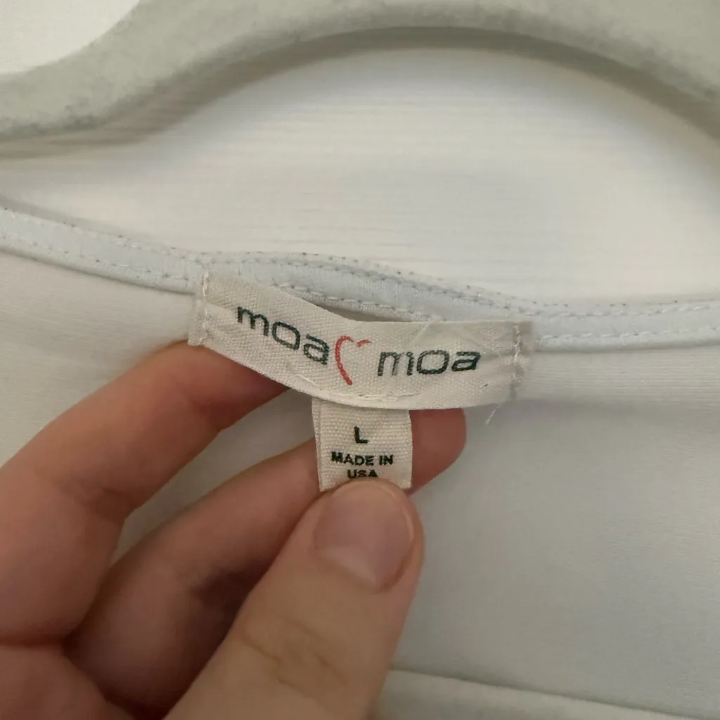 Moa Moa Sparkly White Long Sleeve Shirt Twist Front Size L Worn Once - Image 2