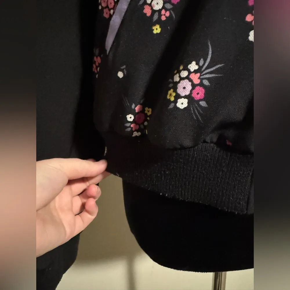 EUC Jolie Vie Black and Purple Floral Zip Up Bomber Jacket with pockets size XL - Image 7