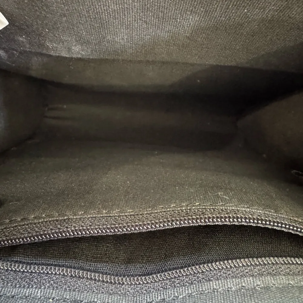 Esprit  Black Messenger Bag Crossbody  Design - Image 6