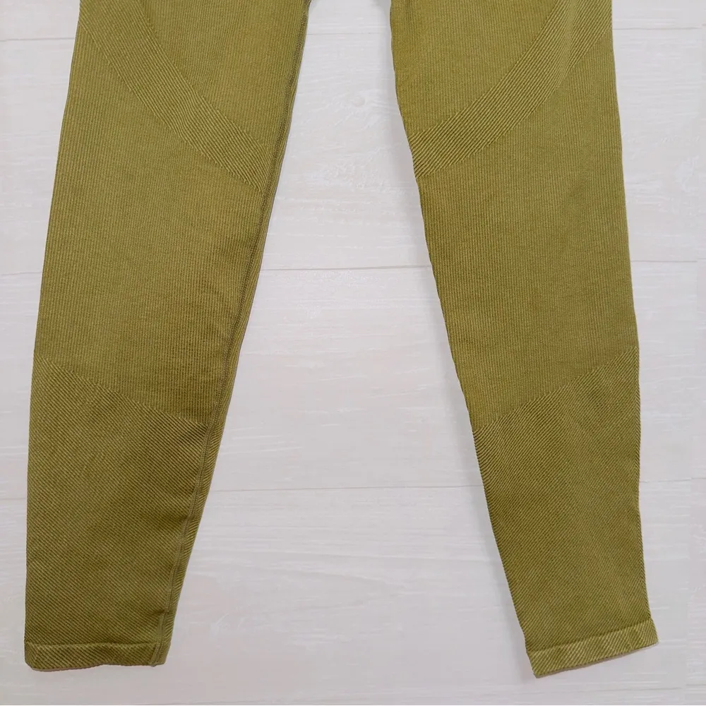 JoyLab Women's Olive High Waisted Seamless Athletic Ankle Length Leggings large - Image 4