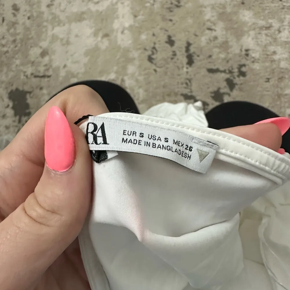 Zara White Open Slit Bodysuit Size Small NWT - Image 3