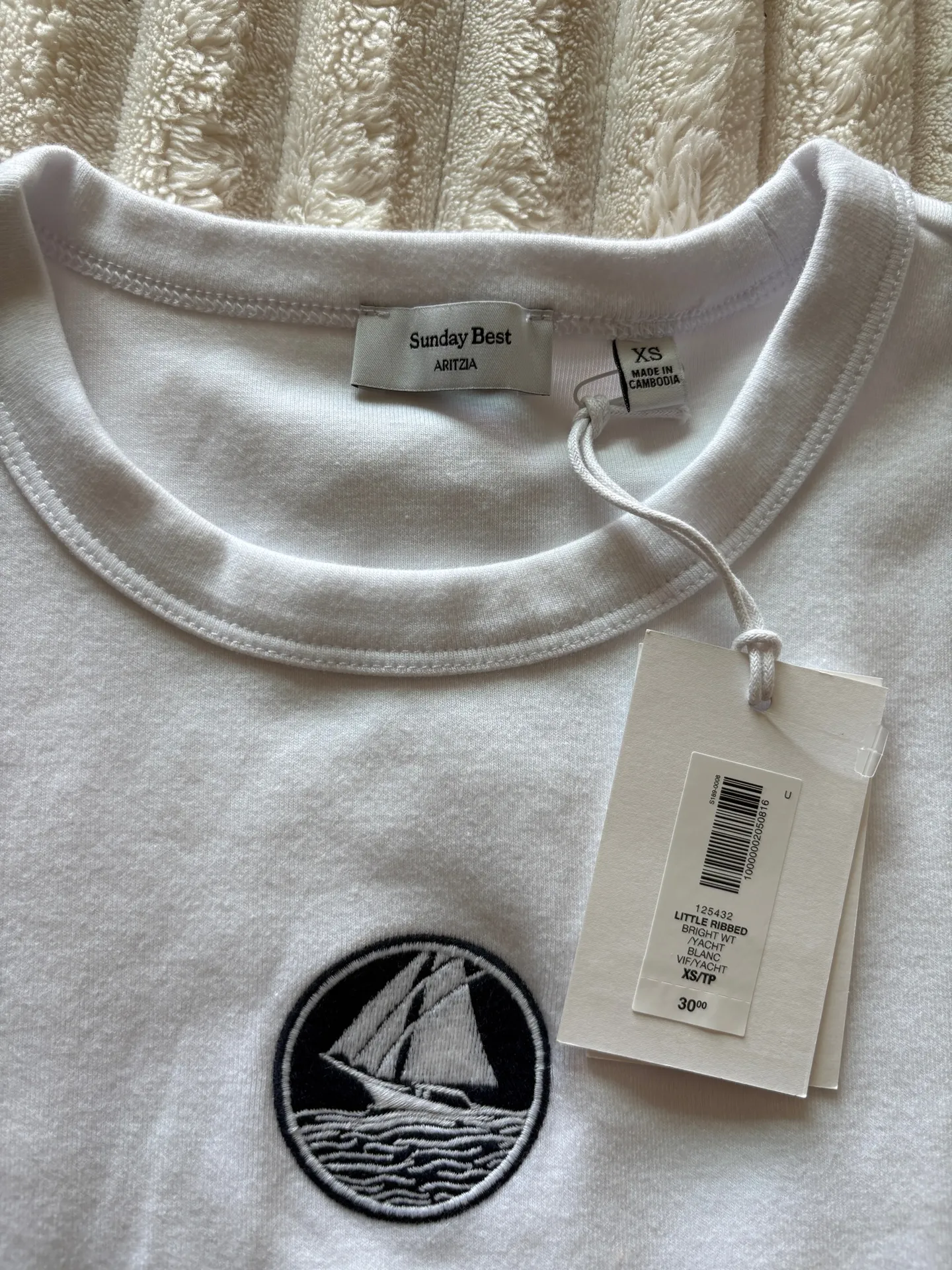 Aritzia White Crop Top Short Sleeve Sunday Best - Image 3