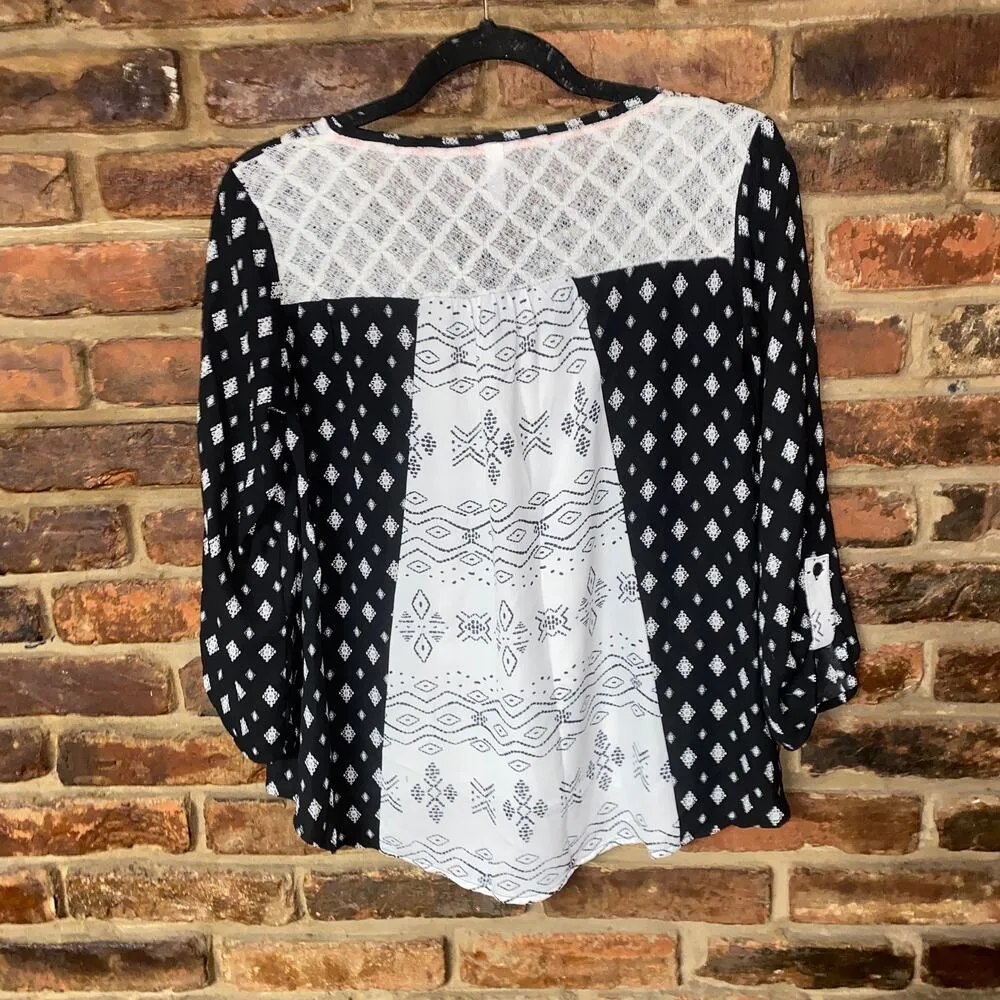 Xhilaration Black Cream Printed Lace Long Sleeve Blouse Women's Size XS - Image 6