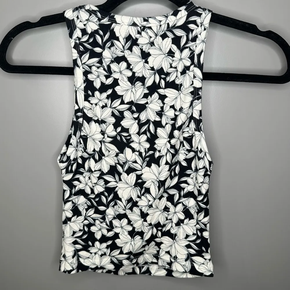Alice + Olivia Cropped Tank Allen Floral Crop Top XS White and Black Ribbed - Image 3
