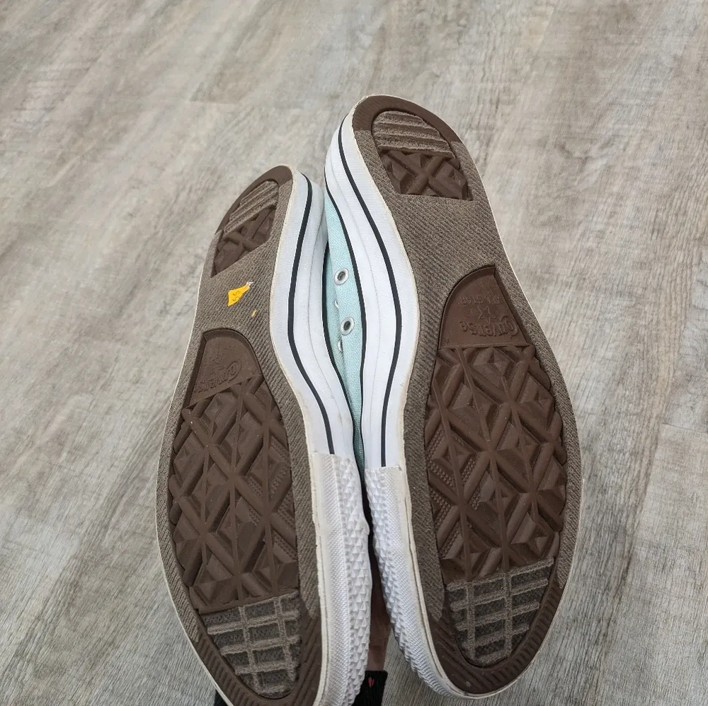 Converse Light Blue Low Top Sneakers Size 10 - Image 10
