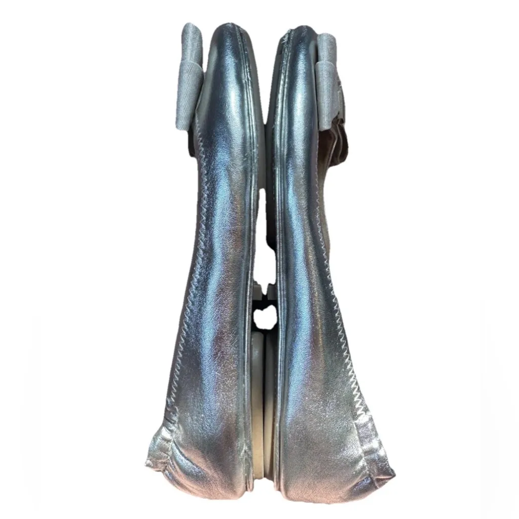 Bandolino Silver Ballet Flats Bow 6.5 - Image 5
