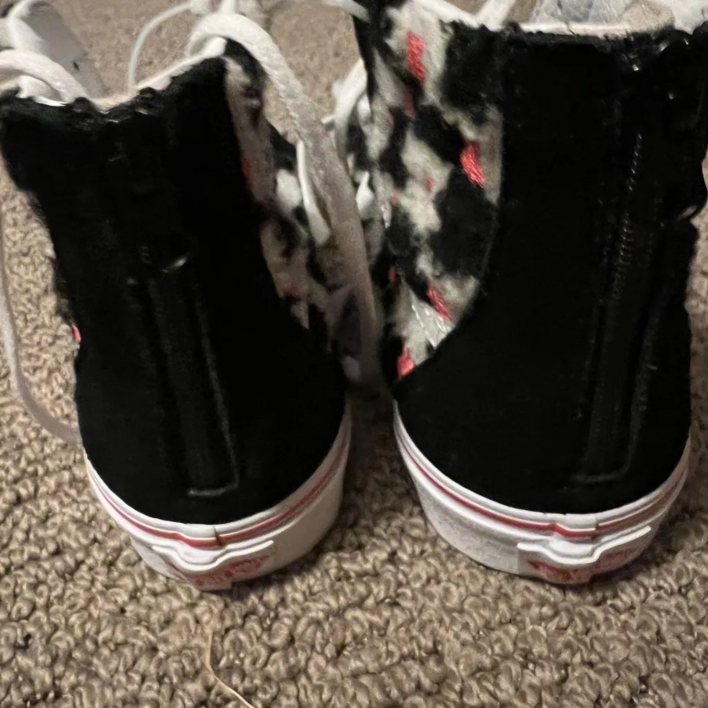 Vans  Women's Black and Pink Checkered High-Tops, Size 5.5 - Image 5