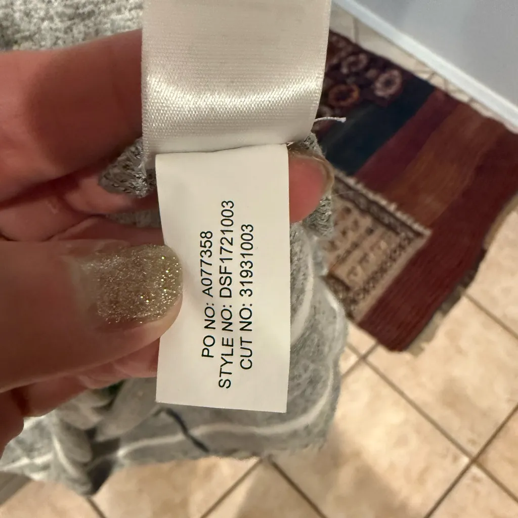 Market & Spruce Gray White Striped Cowl Neck Hoodie Pullover Kangaroo Pocket XL - Image 6