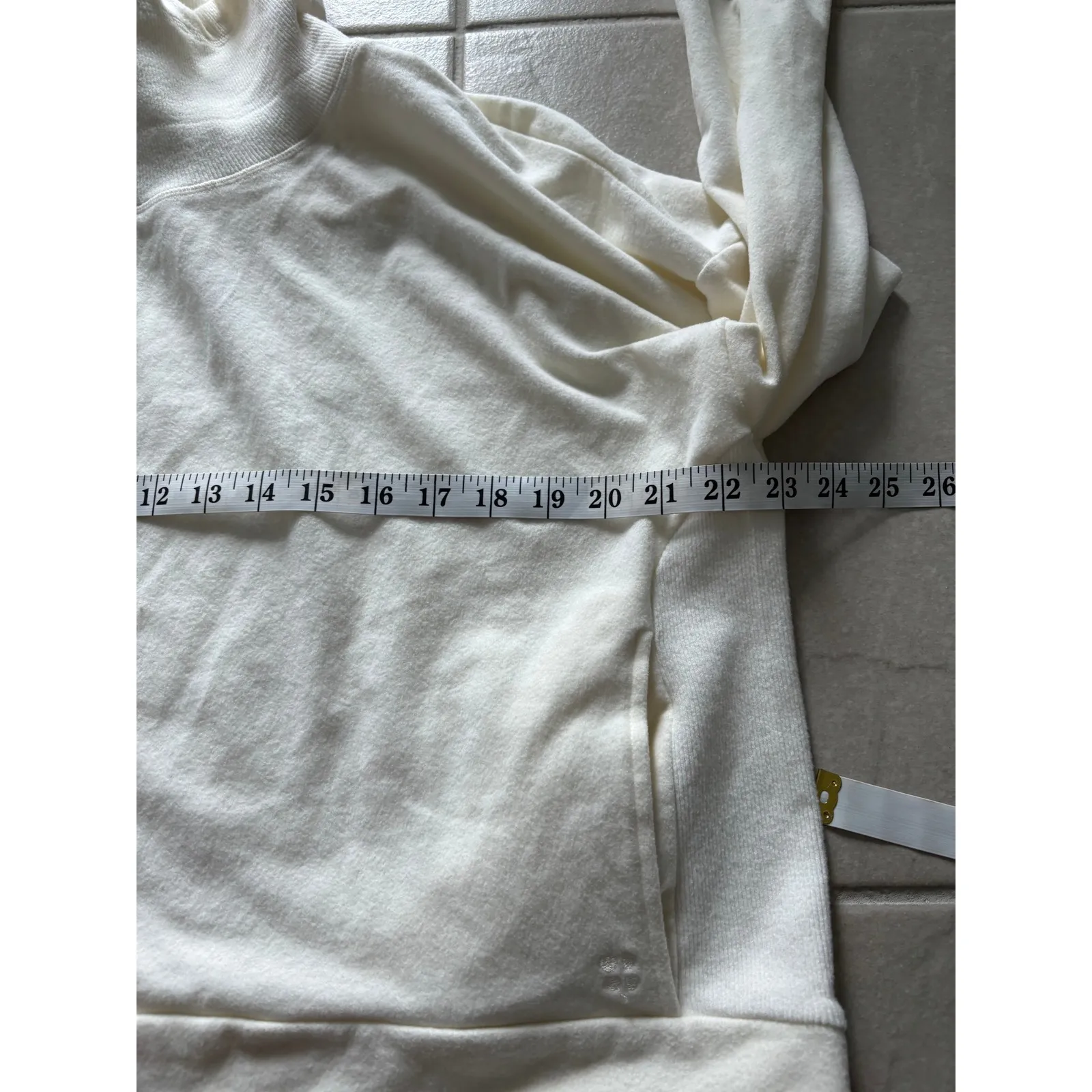 Sweaty Betty Harmonise Sweatshirt Womens Small‎ Cream Cowl Neck Gym Workout Yoga - Image 4