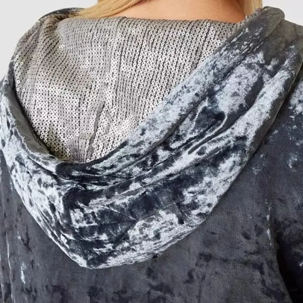 Gimmicks Velvet Hooded Sweatshirt - Image 11