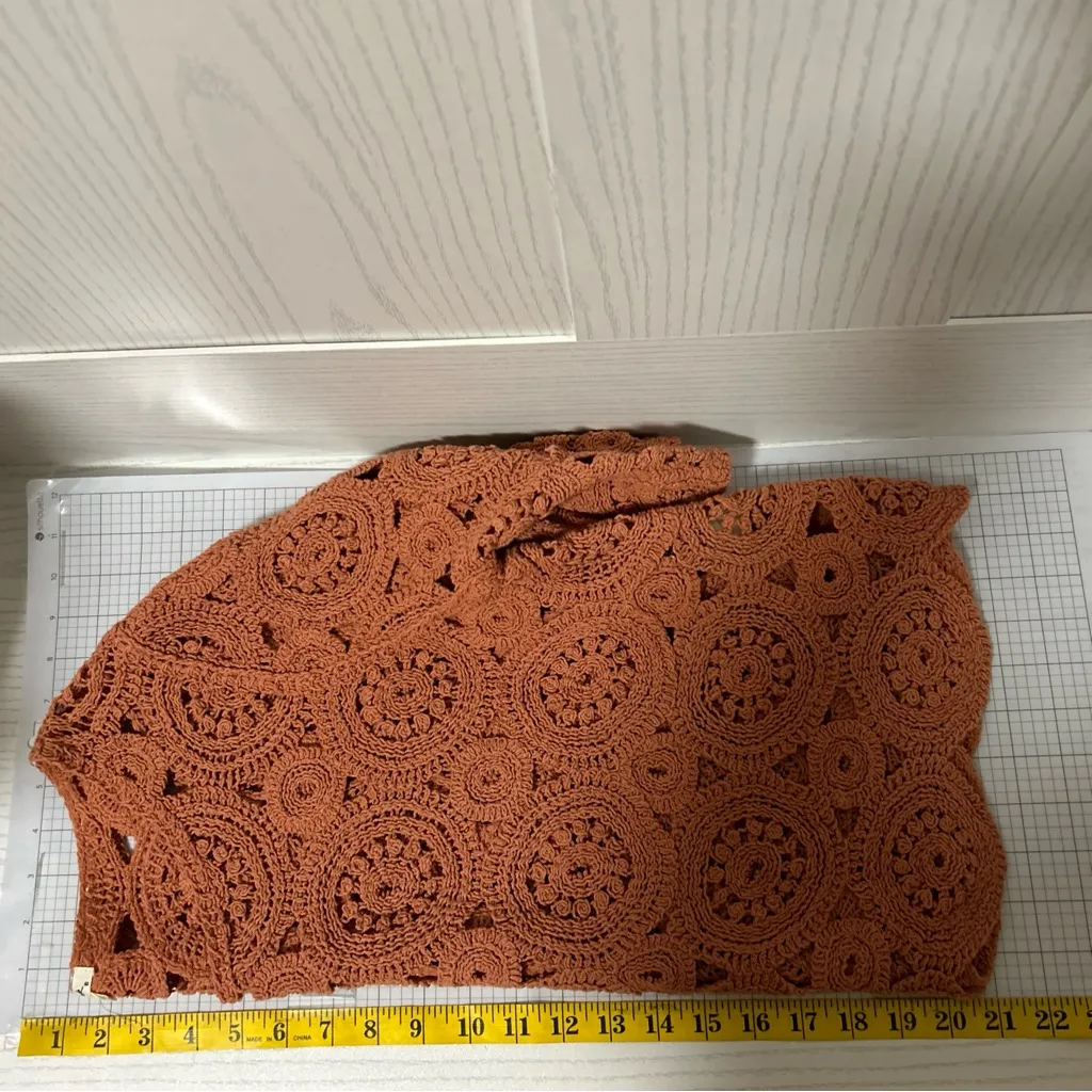 Ultra Pink Shirt Women Size XL Tan Rose Crochet Lace Embroidered Boho Cottage - Image 7