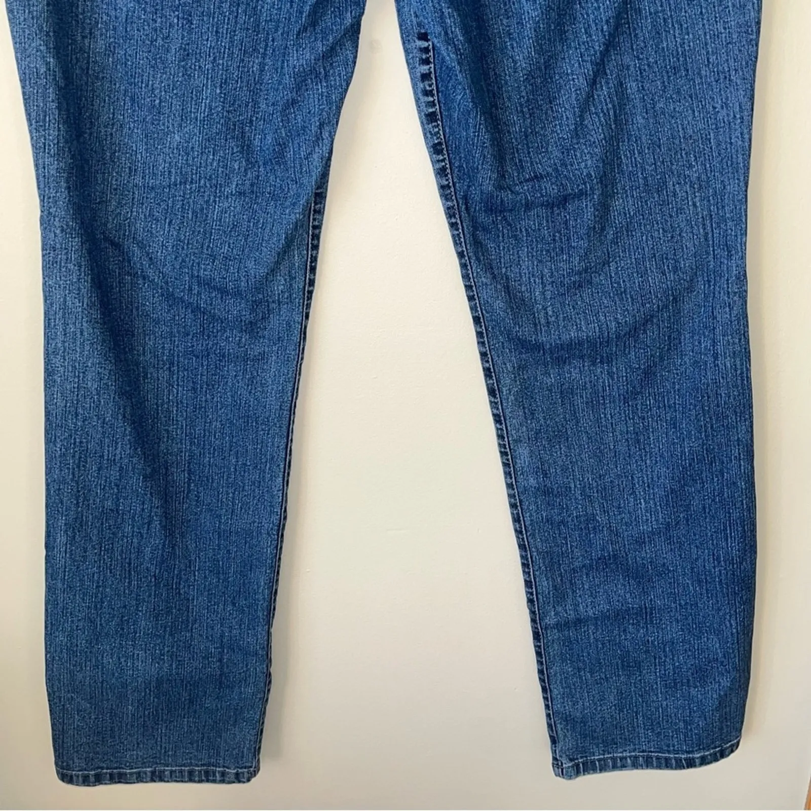 Gloria Vanderbilt Amanda Straight Leg Blue Jean Size 12 - Image 9