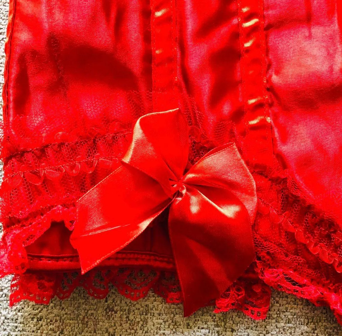 Candy Red Lace Ribbon Corset - Image 3