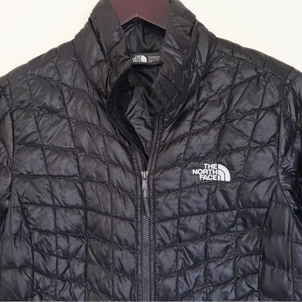 THE NORTH FACE Women’s Thermoball Jacket Black Small - Image 2