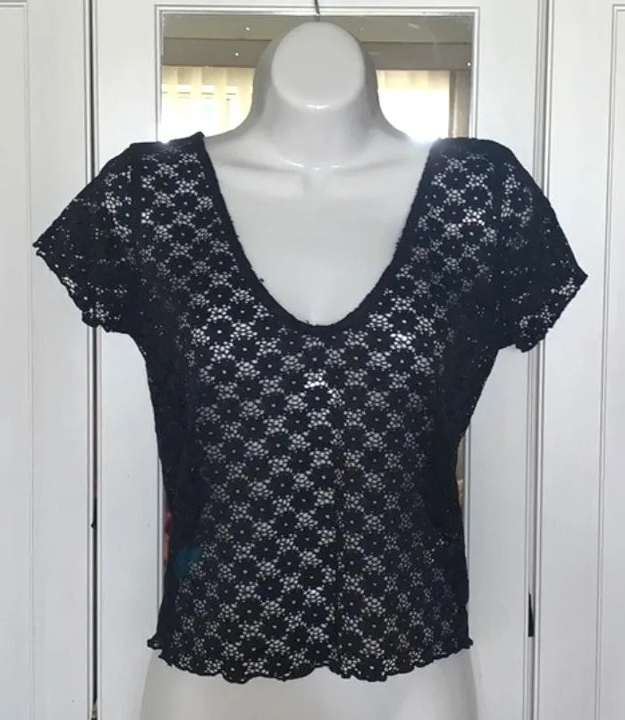 NWT Floral Lace Top - Image 2