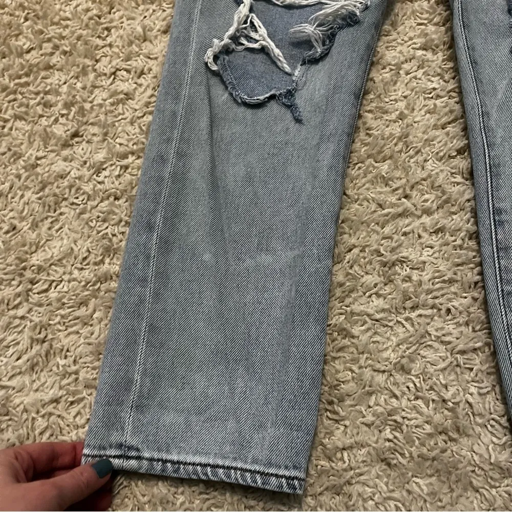 American Eagle Outfitters Distressed mom jeans size 6 - Image 2