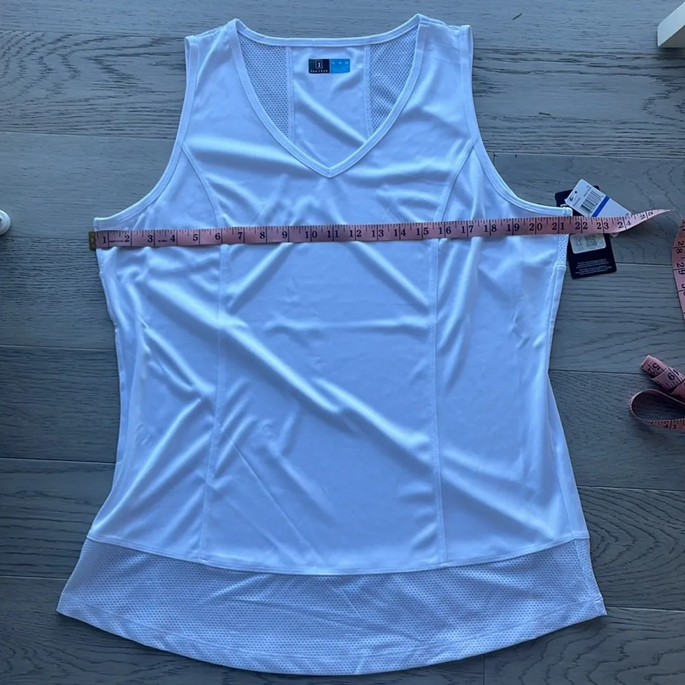 Women’s Solid White Tank Top with Mesh Panel Size XL New - Image 5