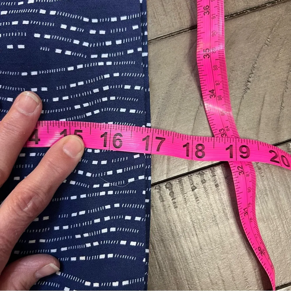 EP NY skort size Small. Like new! Beautiful navy print skort. Blue - Image 7