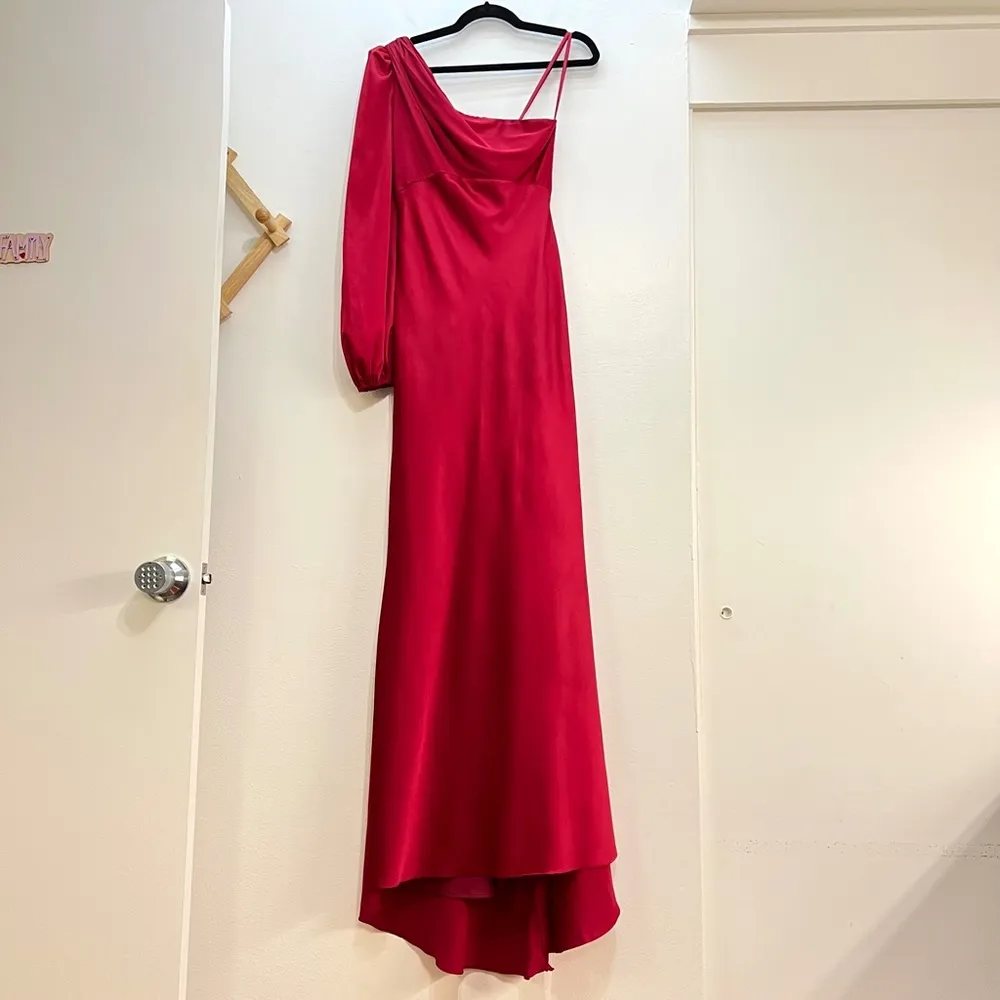 Mac Duggal Ieena 55401 One Shoulder Blouson Sleeve Satin Gown - Image 3