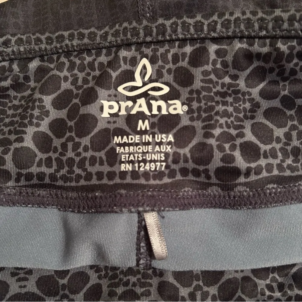 PrAna Women’s Med Black Limbo Printed Roxanne 7/8 Active Legging Geometric - Image 5