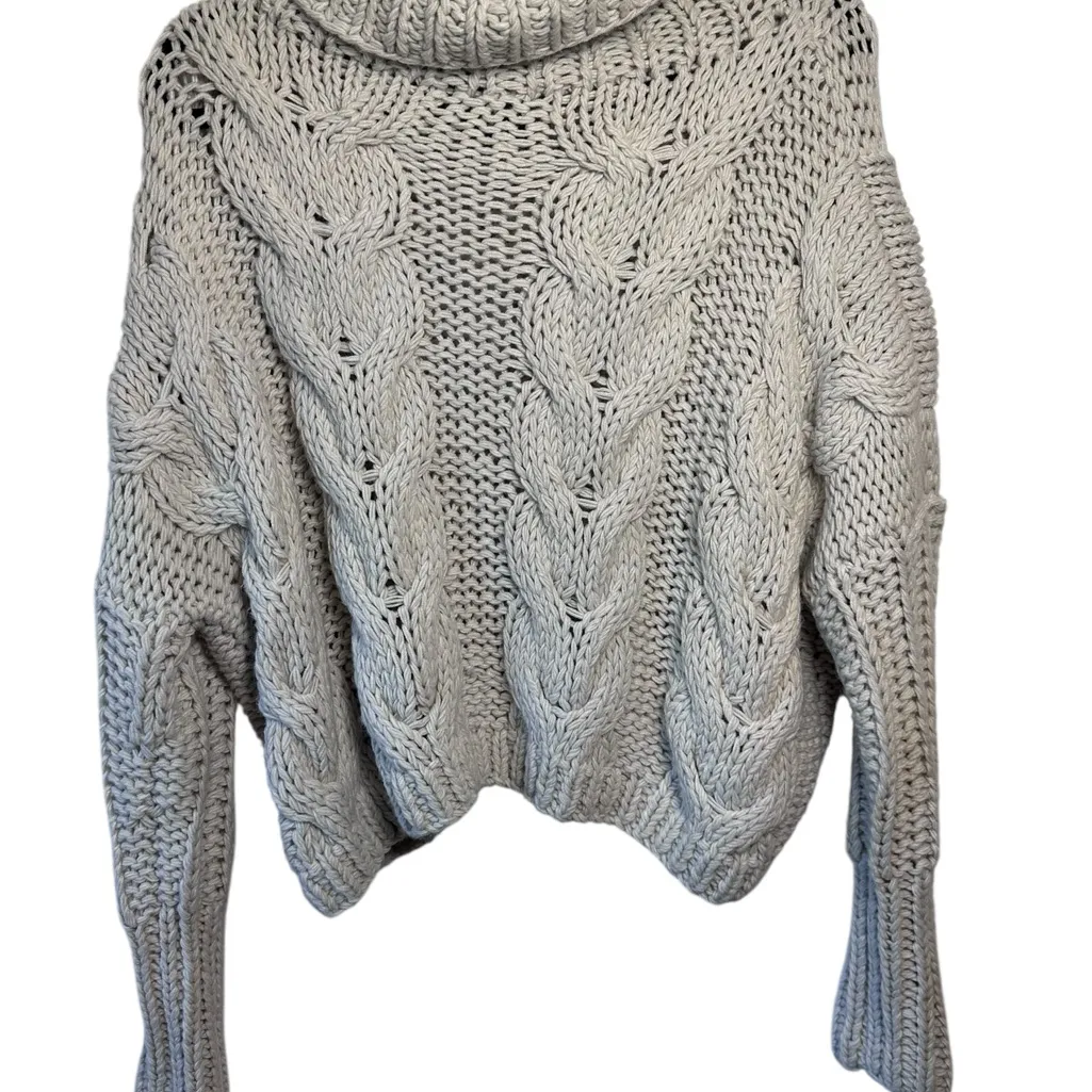Vici Light Gray Cable Chunky Knit Turtleneck Sweater Size M Preppy Classic Comfy - Image 2