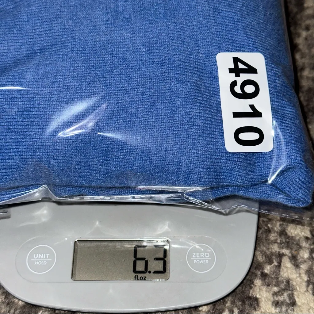 J. McLaughlin Women’s Size M Blue Cashmere Knit Button Up Sweater Cardigan - Image 7