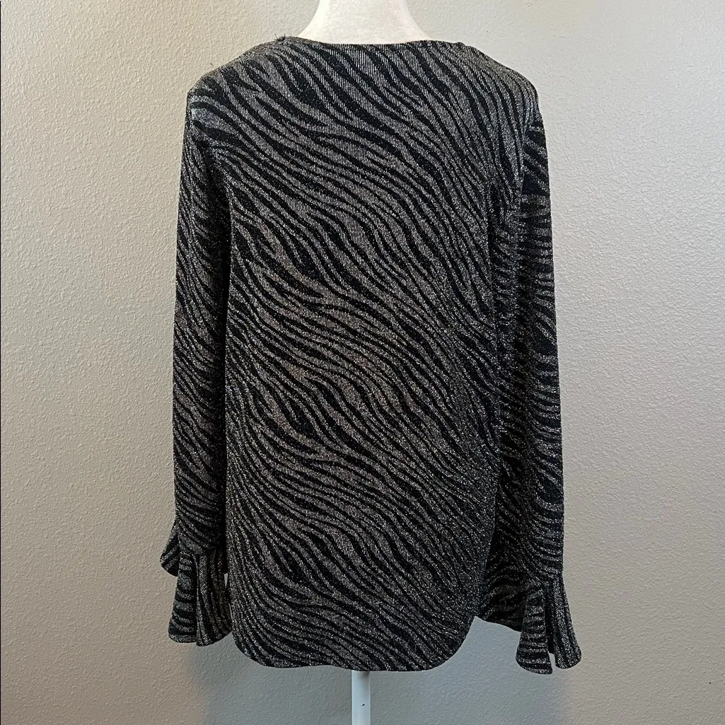 Karen Kane Metallic Zebra Print Ruffle Sleeve Blouse Silver/Black Size Med NWT - Image 3