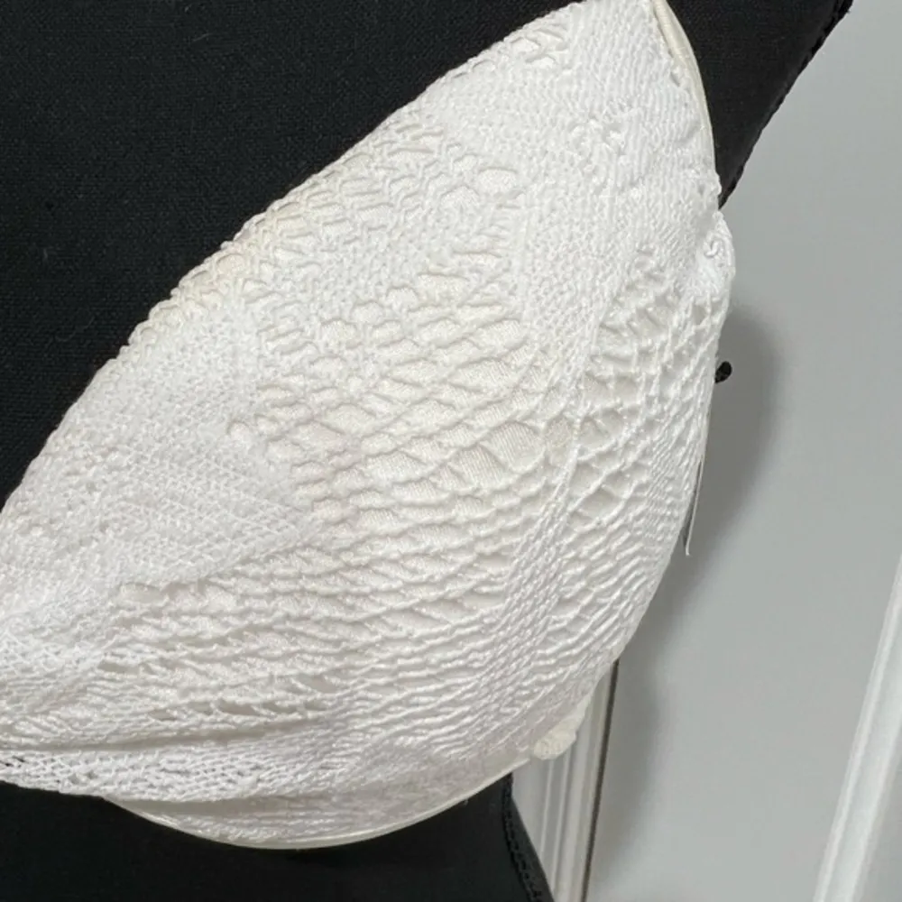 Victoria’s Secret Swim top‎ 36B - Image 3