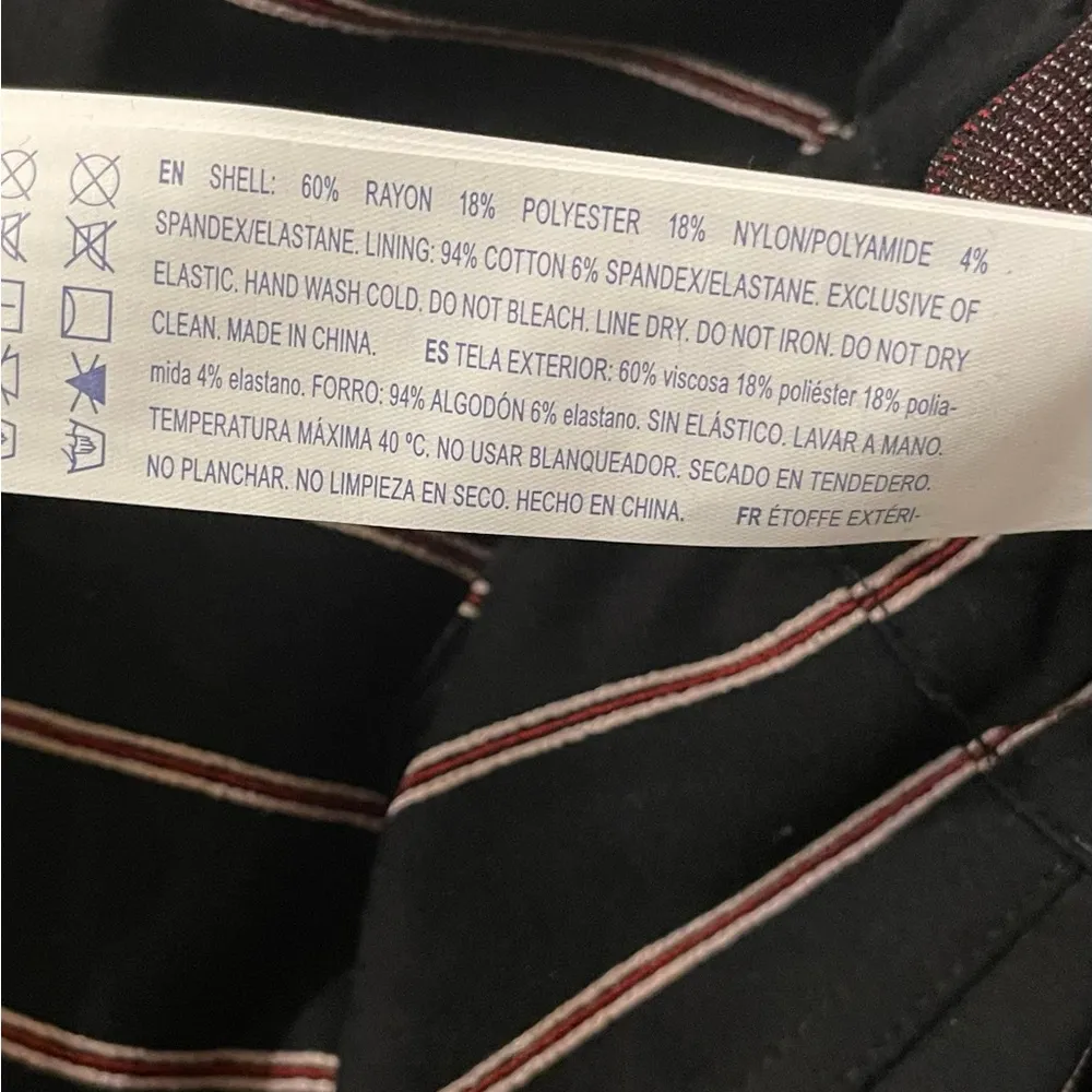 Forever 21 F21 Black & Red/White Pinstriped Fitted Cuffed Shorts - M - Image 10