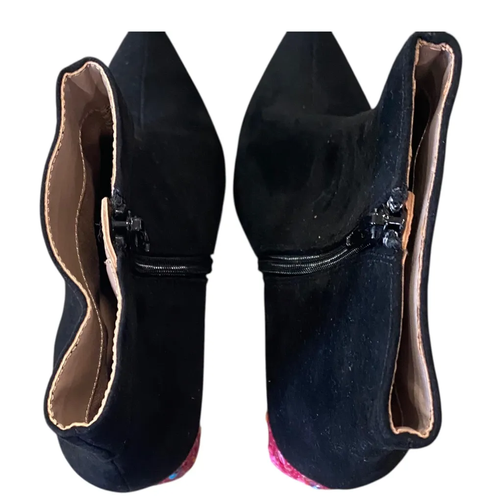 BETSEY JOHNSON Black KASSIE Point toe Ankle Boots Pink multicolor Heel NEW Sz 6 - Image 3