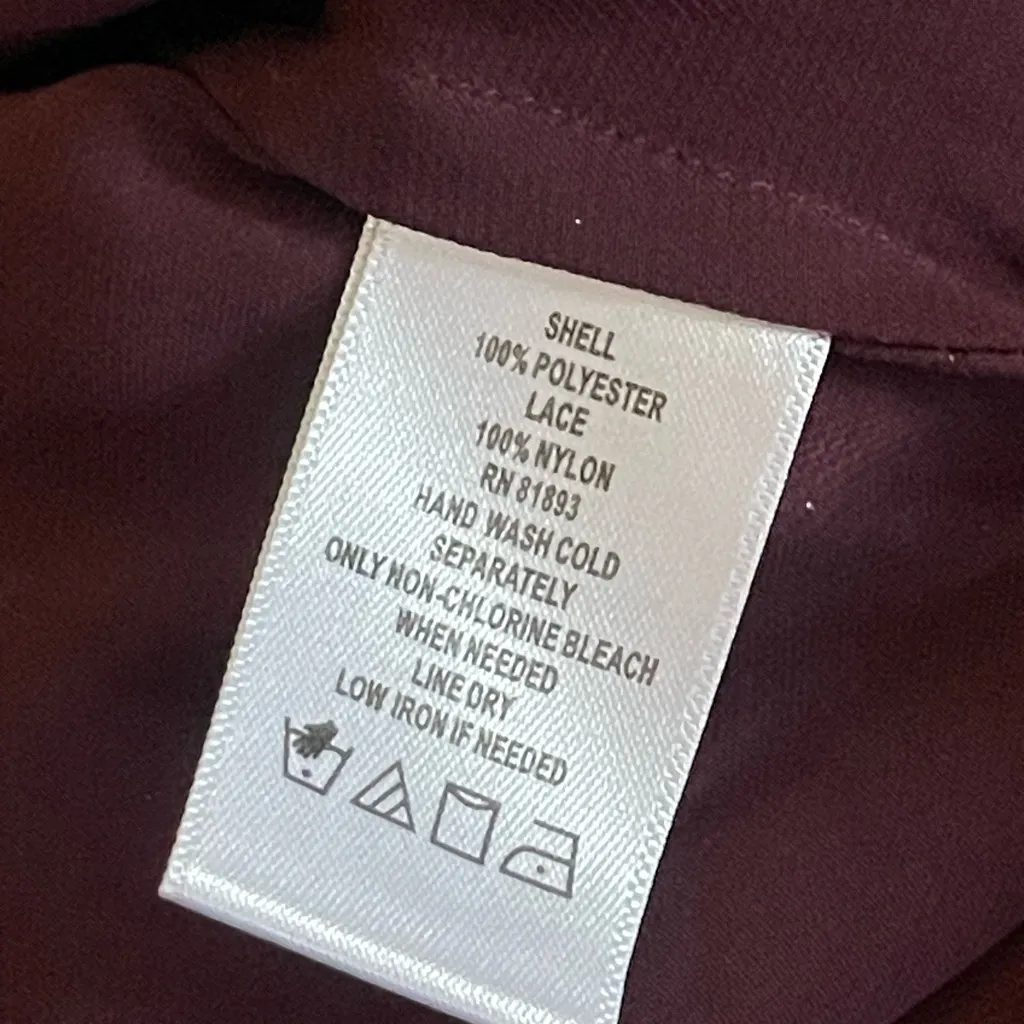 Isaac Mizrahi Live Burgandy Lace Applique Button Front Long Sleeve Blouse Top M - Image 3