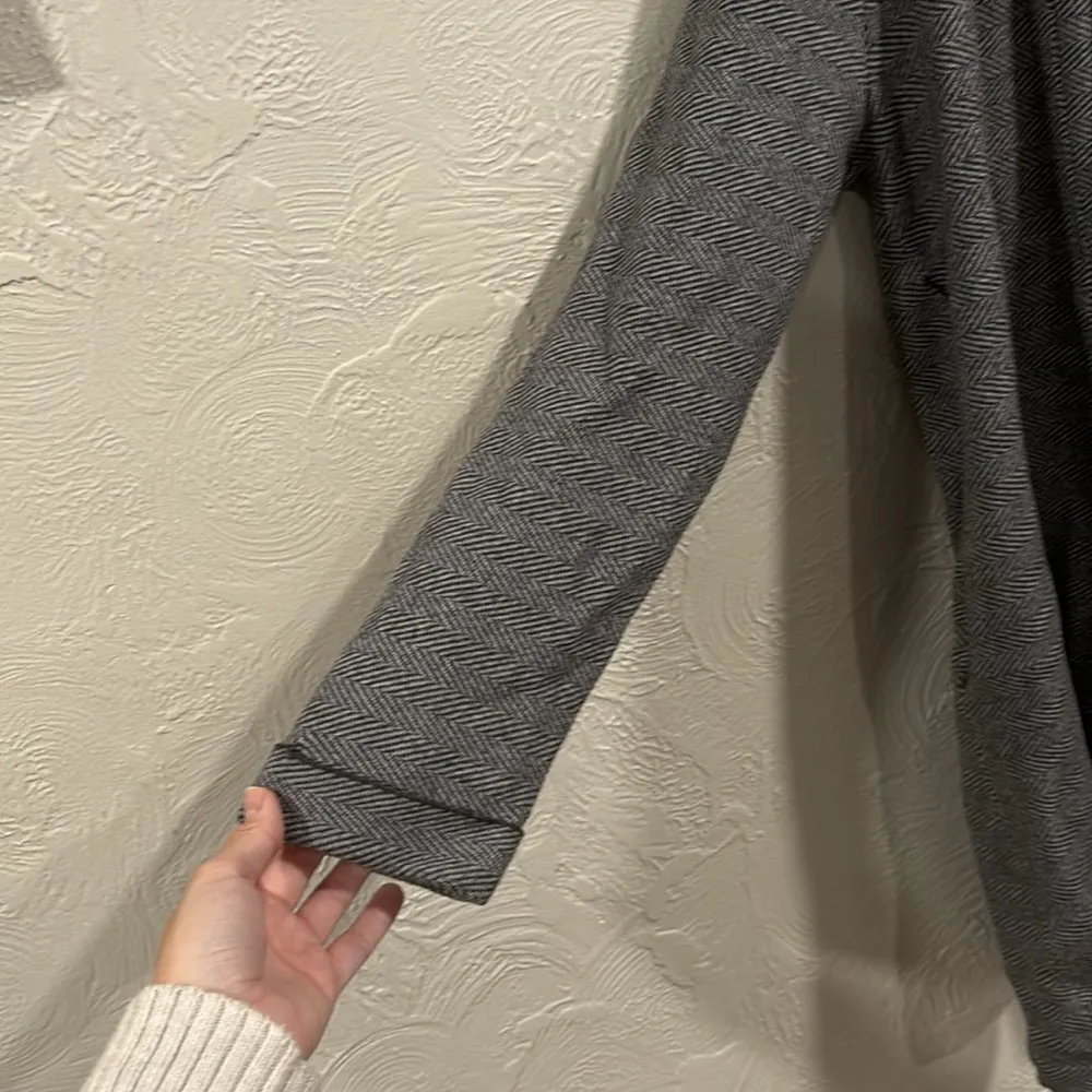 ZARA Gray Herringbone Long Knit Cardigan Size Small - Image 3