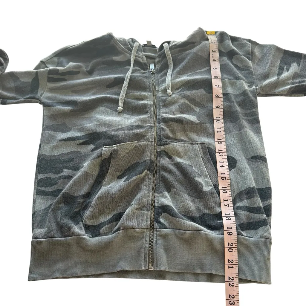 Splendid Gray‎ Track Pants with Camouflage Design - Image 10