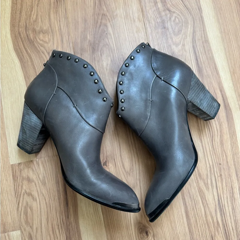 B. Makowsky Leather Quincy Boots - Image 2