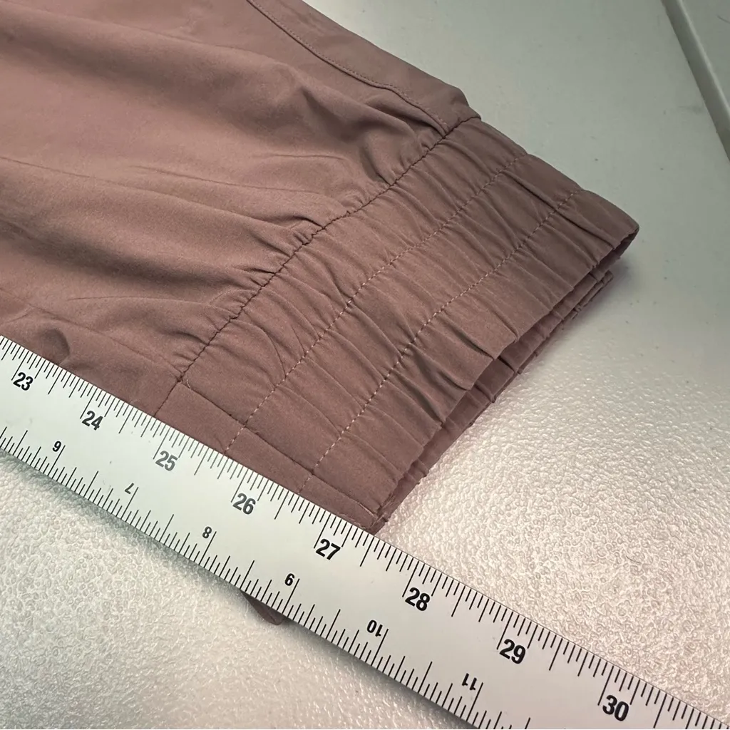 All In Motion  Men's Tan Cargo Pants - Image 7