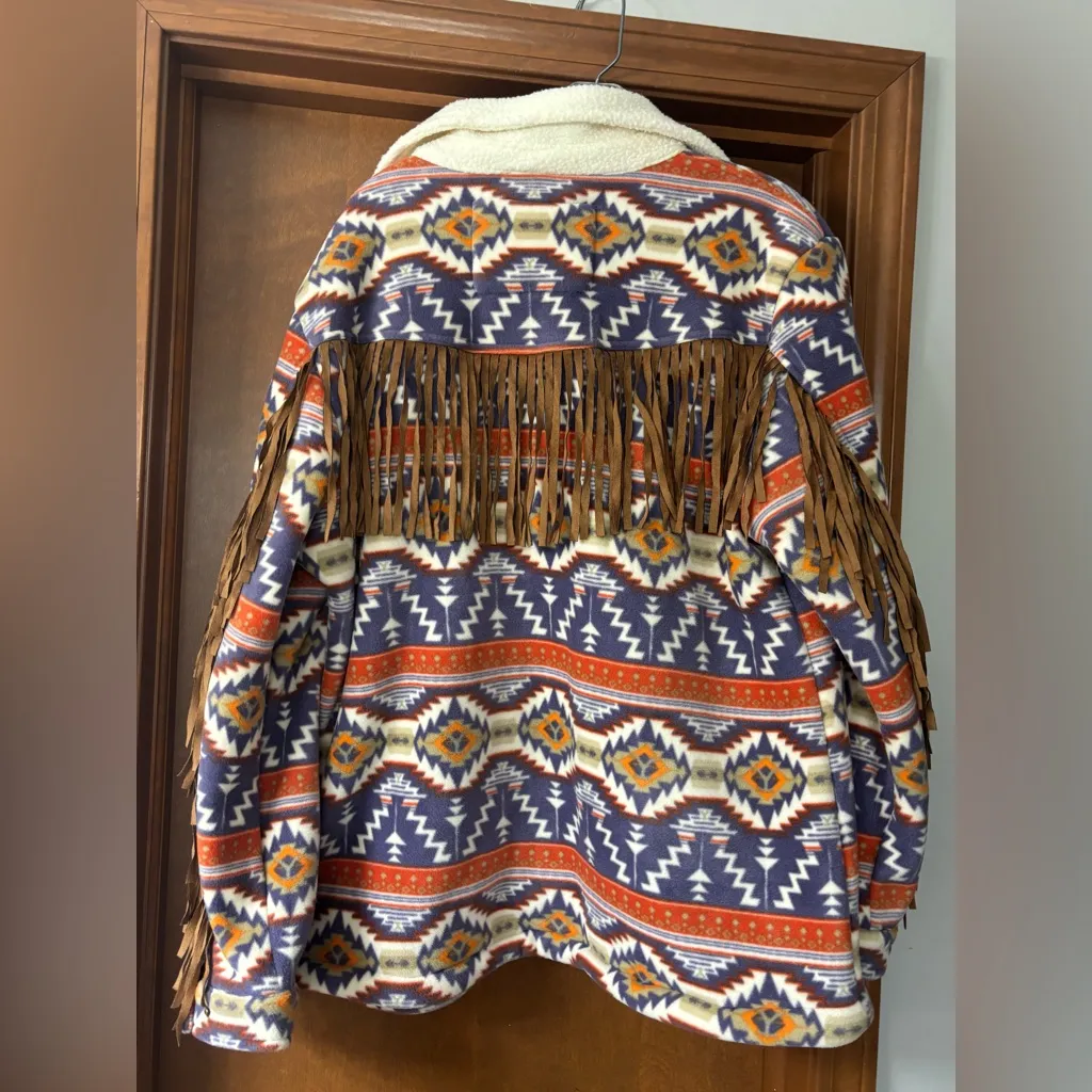 NWOT authentic Yellowstone Aztec patterned Sherpa lined jacket with suede fringe Orange Size L - Image 9