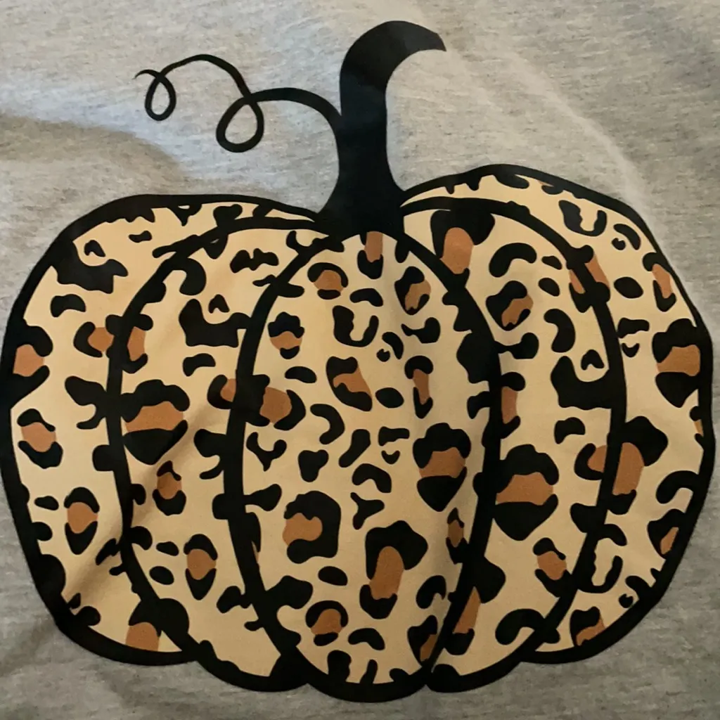 B17 New Womens Pumpkin 🎃 autumn Theme Animal Print Sweatshirt Size Xs/Small Gray - Image 2
